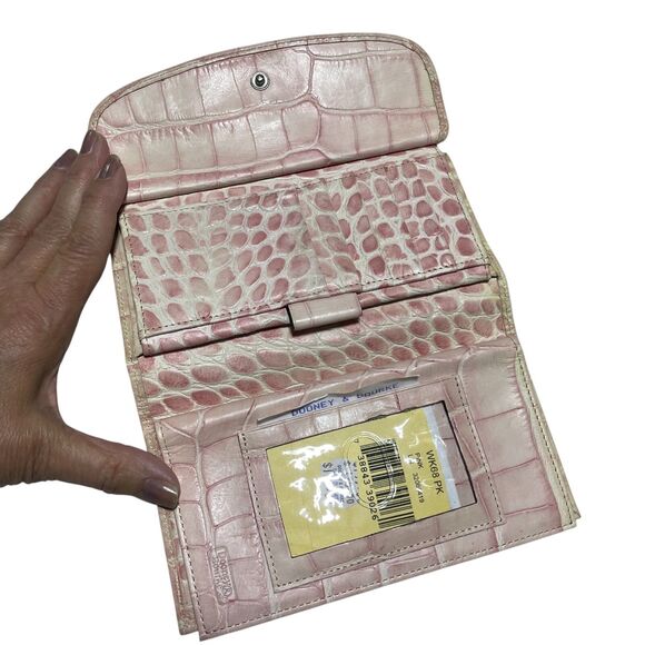 Dooney & Bourke Vintage Crocodile Leather Wallet w/ Checkbook feature (see desc) - Picture 4 of 7